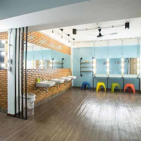 Vestique Hostel Чиангмай Экстерьер фото