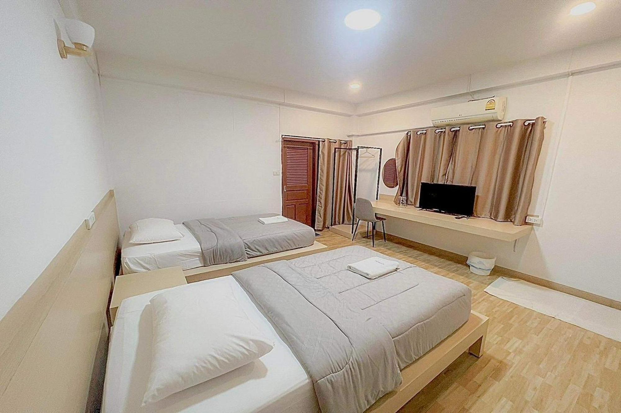 Vestique Hostel Чиангмай Экстерьер фото