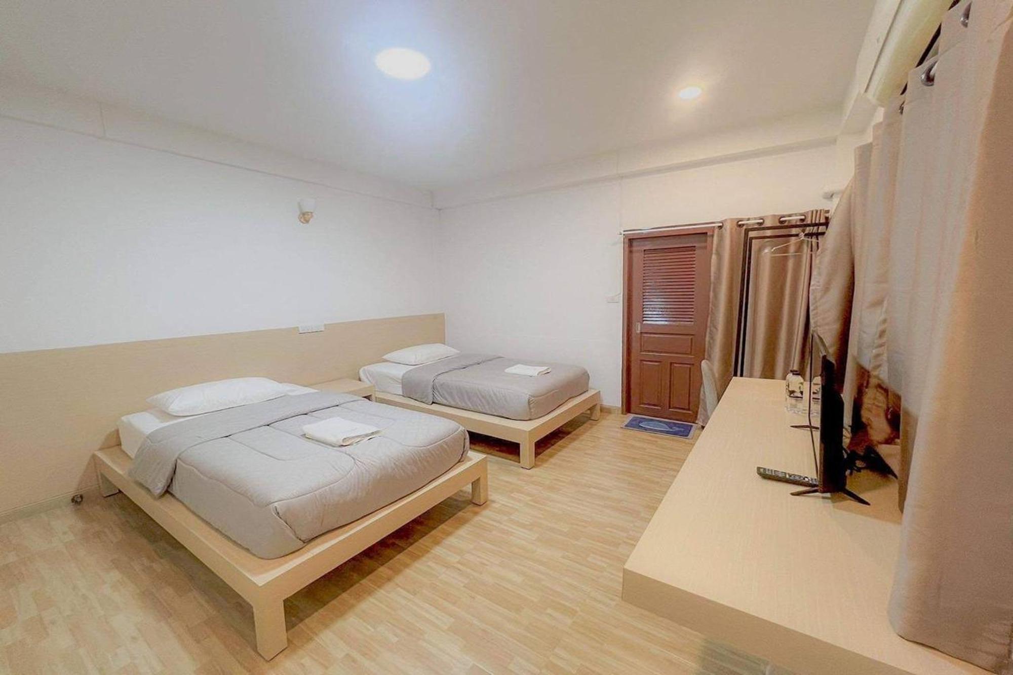 Vestique Hostel Чиангмай Экстерьер фото
